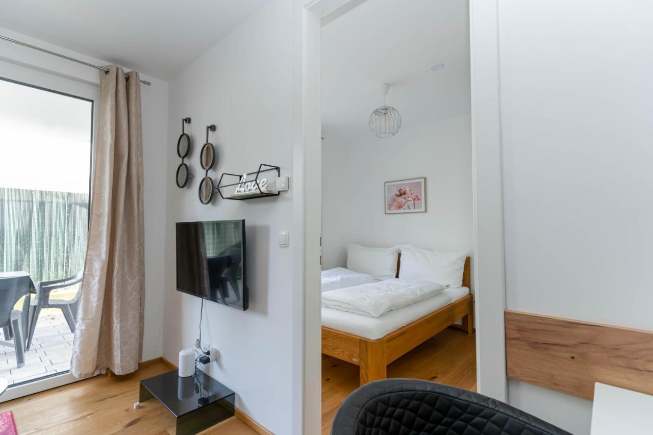 Modern Apartment With Tiny Garden Near City Center Viena Exterior foto